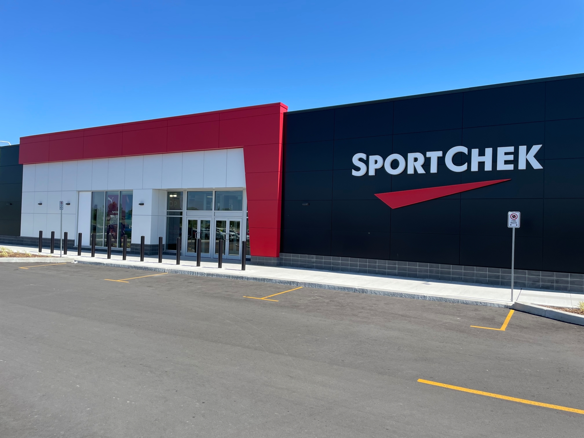 Sport Chek - Sporting Goods Stores