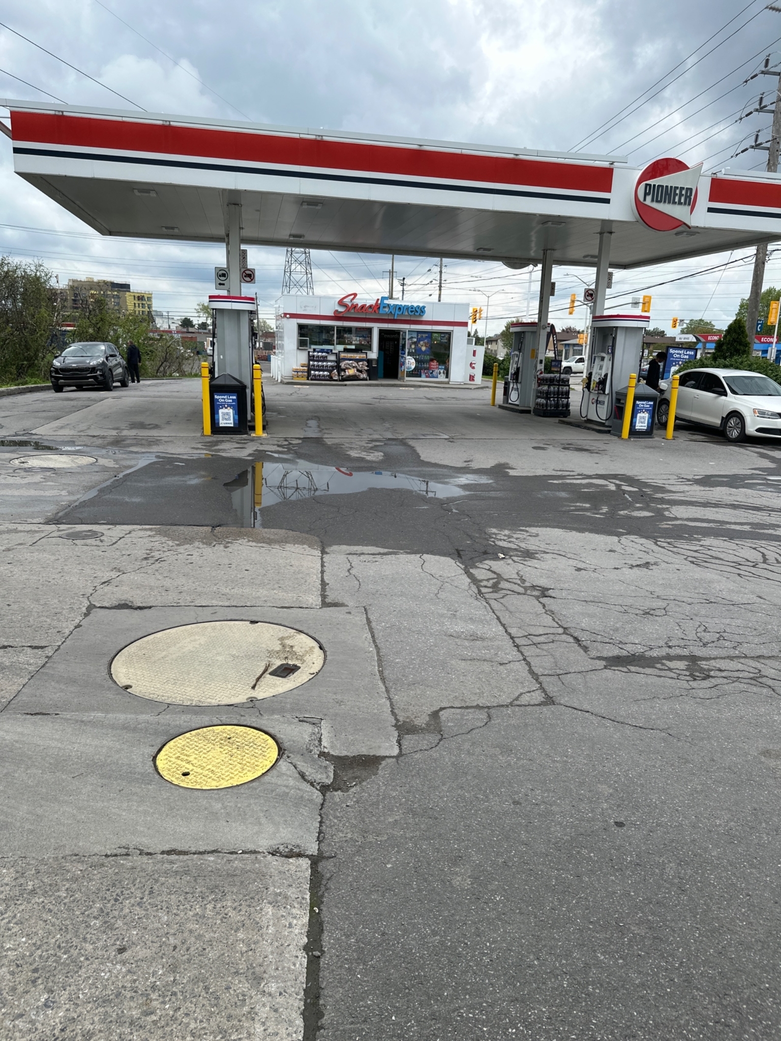 pioneer - gas station - Gas Stations