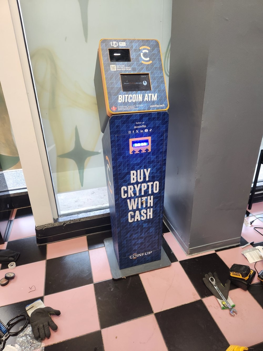 CoinFlip Bitcoin ATM - Royal Vape Cambie (Vancouver) - Banques
