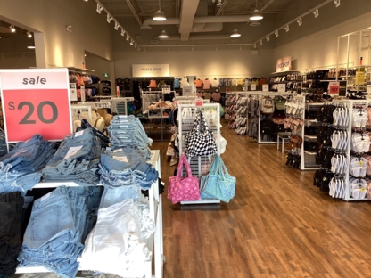 Ardene - Magasins de vêtements