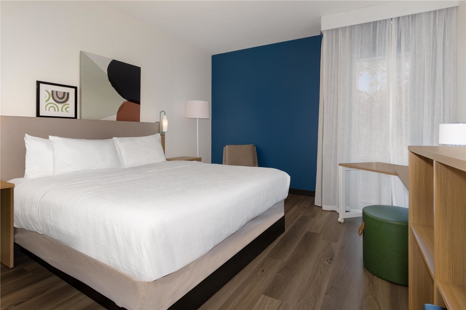 Spark by Hilton Montreal Midtown - Hotels