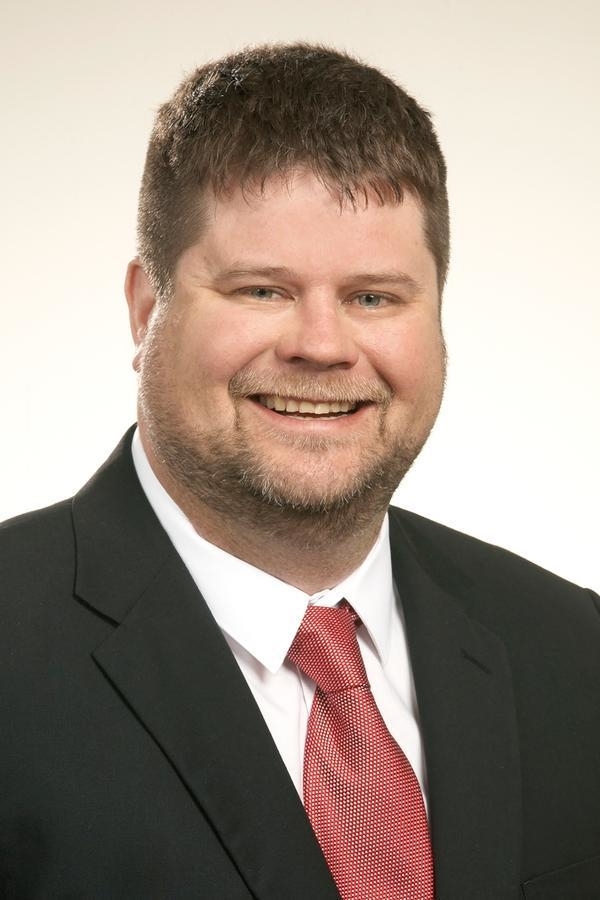 Edward Jones - Financial Advisor: Aaron J Hill, DFSA™ - Conseillers en placements