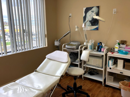 Crystal Med Spa | Laser Hair & Skin Clinic Etobicoke - Spas : santé et beauté