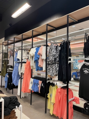 Ardene - Magasins de vêtements