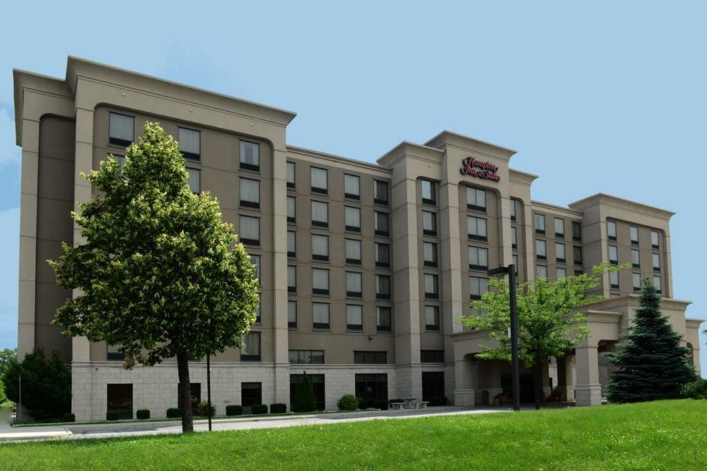 Hampton Inn and Suites by Hilton Windsor - Hôtels