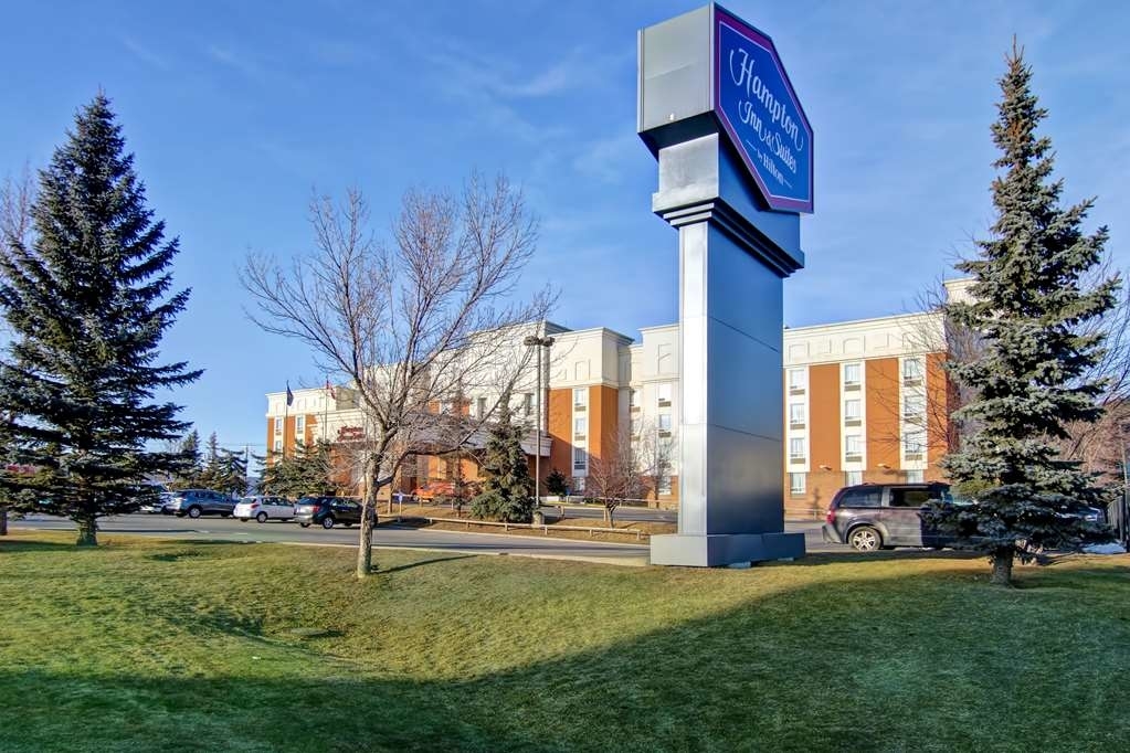 Hampton Inn & Suites by Hilton Calgary-Airport - Hotels