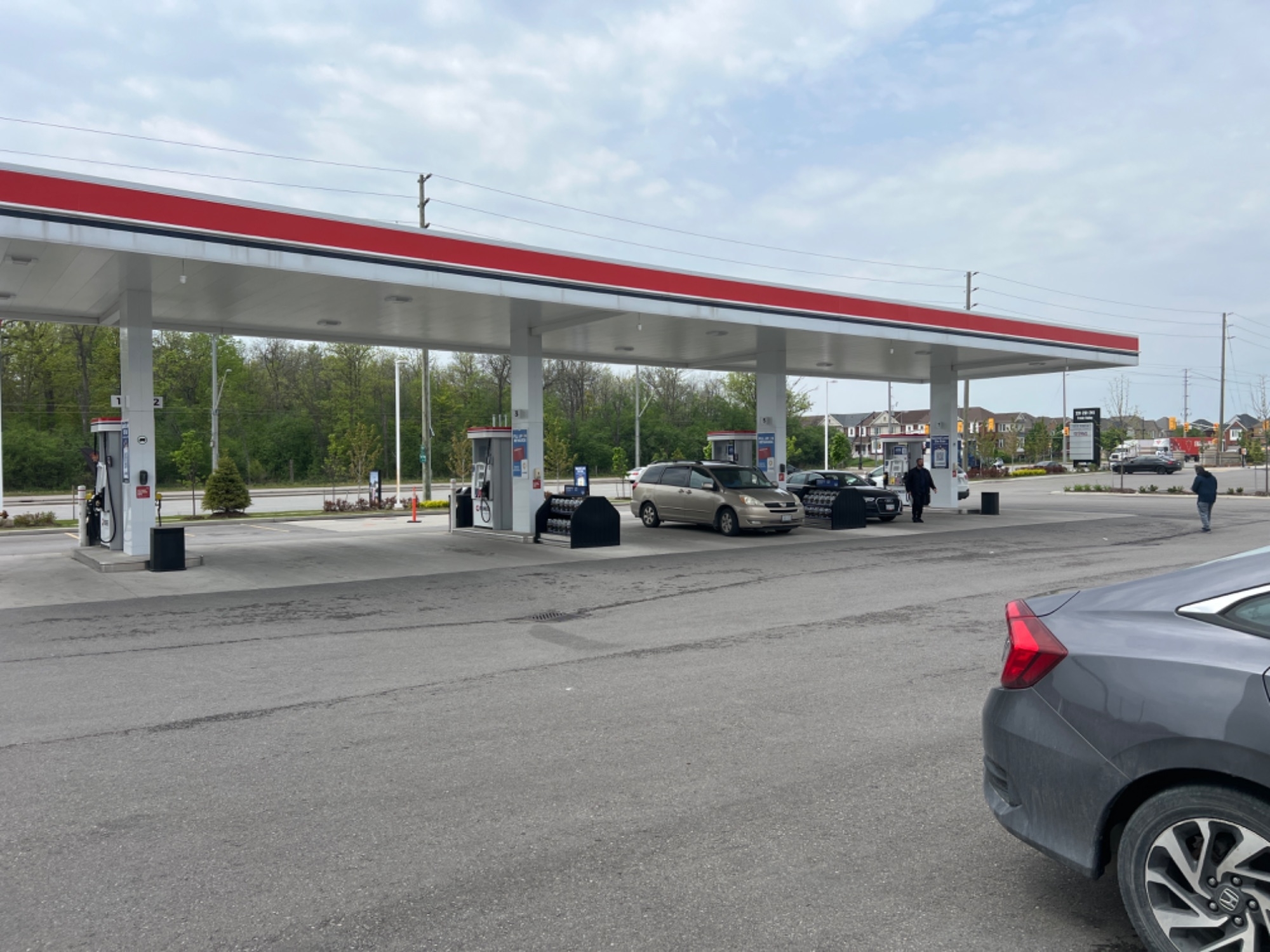 pioneer - gas station - Stations-services