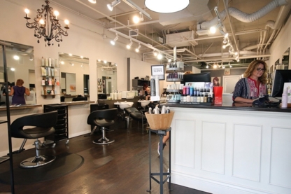 Poppy Hair Salon - Salons de coiffure et de beauté