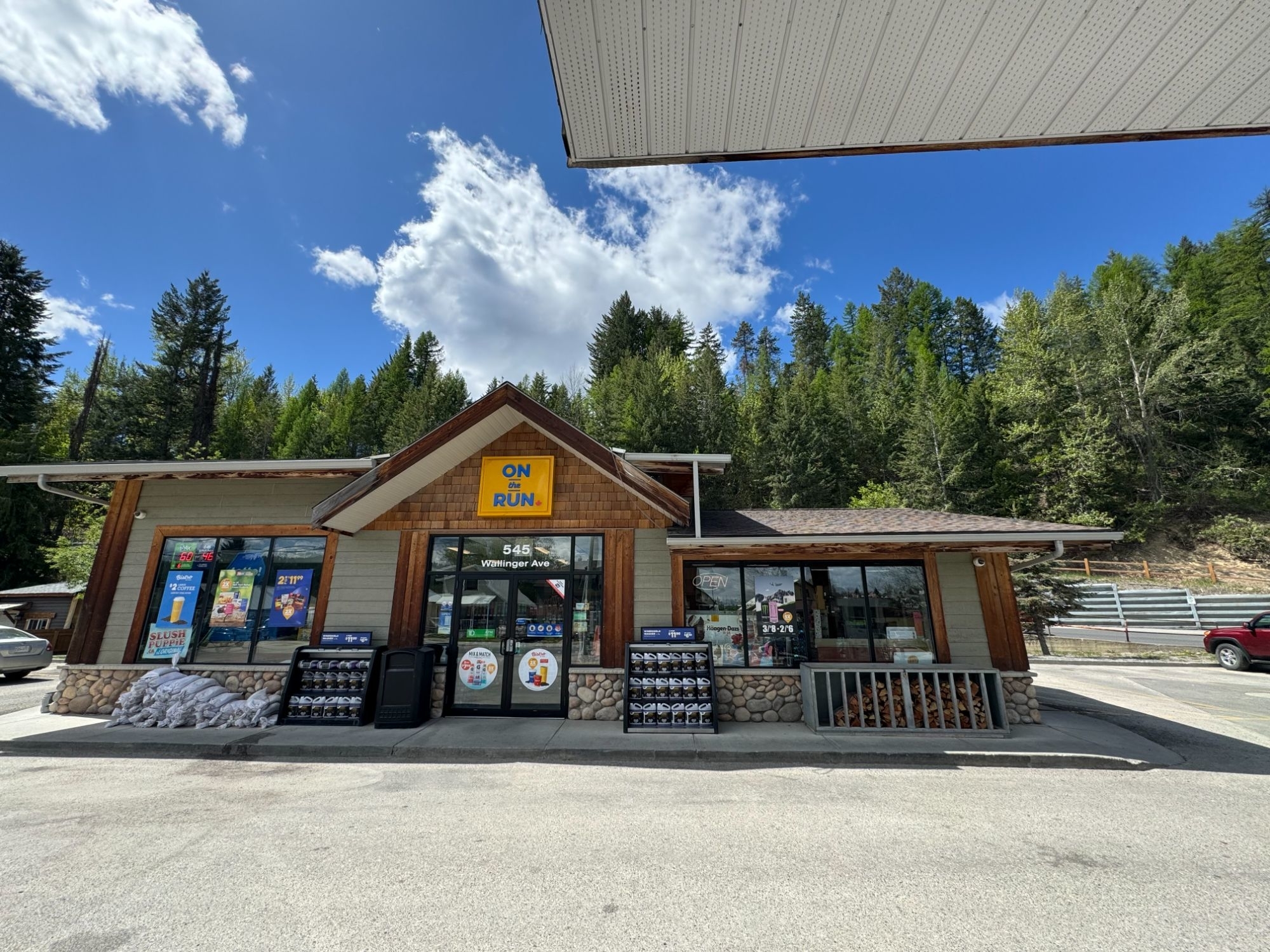 on the run - convenience store - Dépanneurs