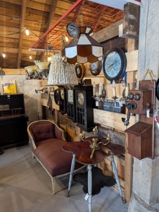 KG Novelties - Antique Dealers