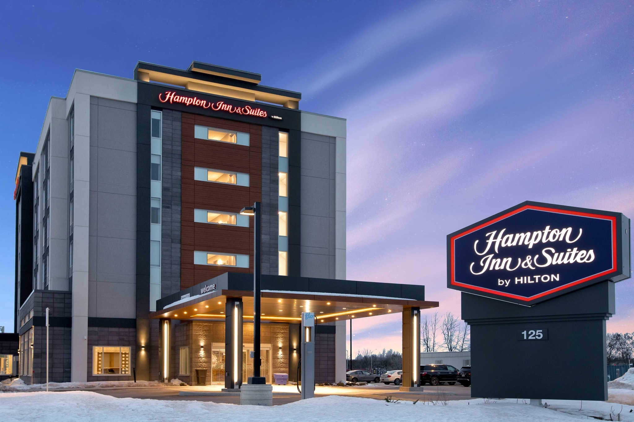 Hampton Inn & Suites by Hilton Ottawa West - Hotels