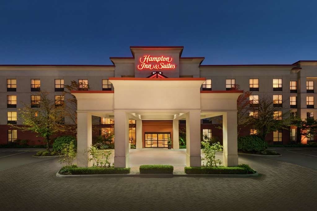 Hampton Inn & Suites by Hilton Langley-Surrey - Hôtels