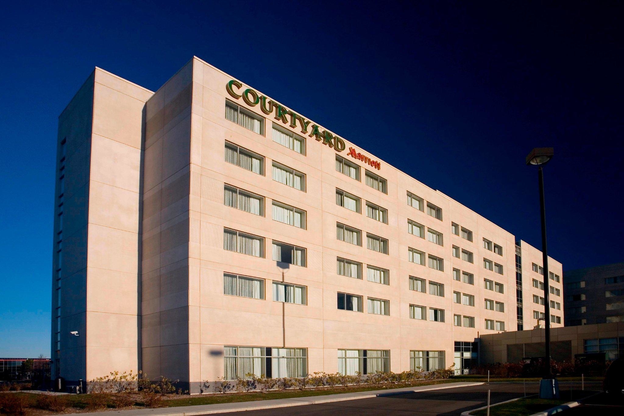 Courtyard by Marriott Montreal Airport - Hôtels