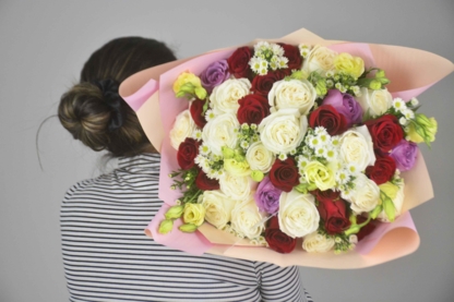 Nova Flowers Calgary - Flower Delivery and Pick Up in YYC - Flower Arranging & Floral Design Courses