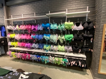 Ardene - Magasins de vêtements