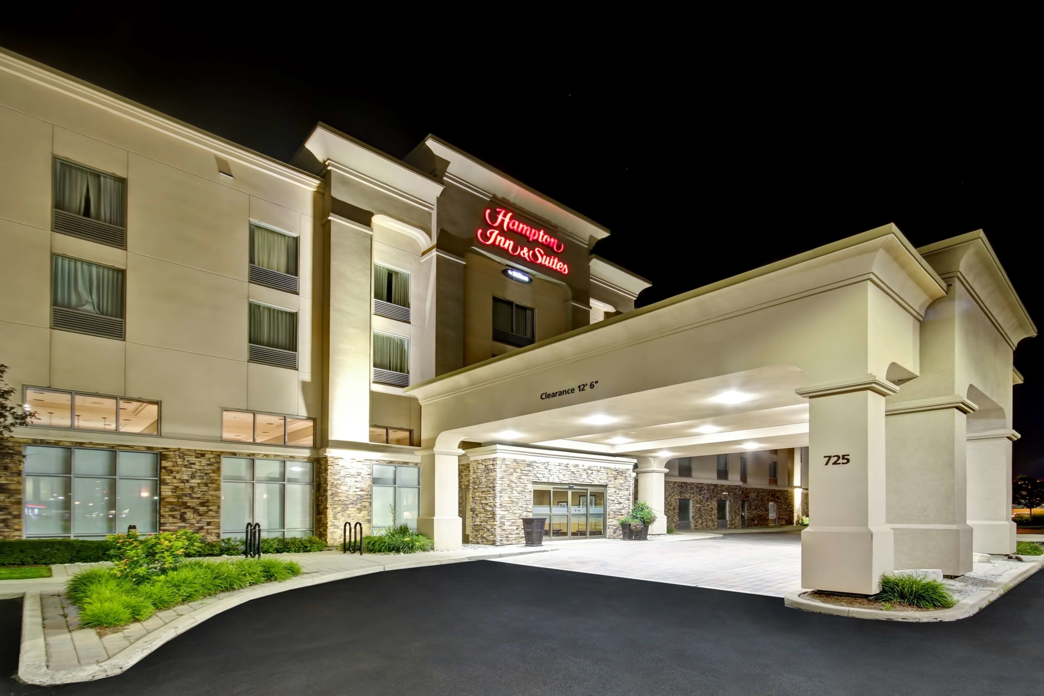 Hampton Inn & Suites by Hilton Guelph - Hotels