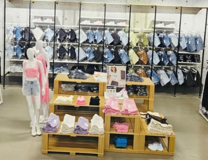 Ardene - Clothing Stores