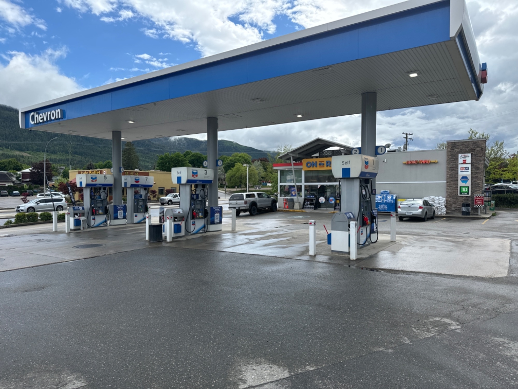 Chevron - Gas Station - Stations-services
