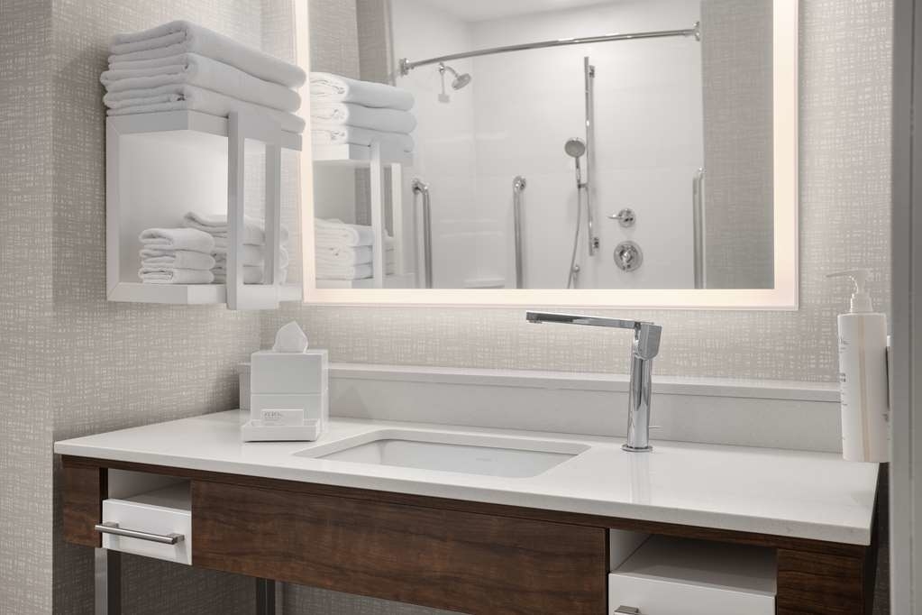 Hampton Inn by Hilton Kingston - Hotels
