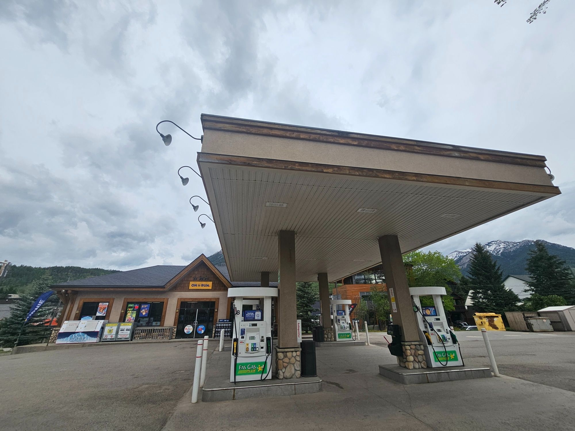 fas gas plus - gas station - Compagnies pétrolières