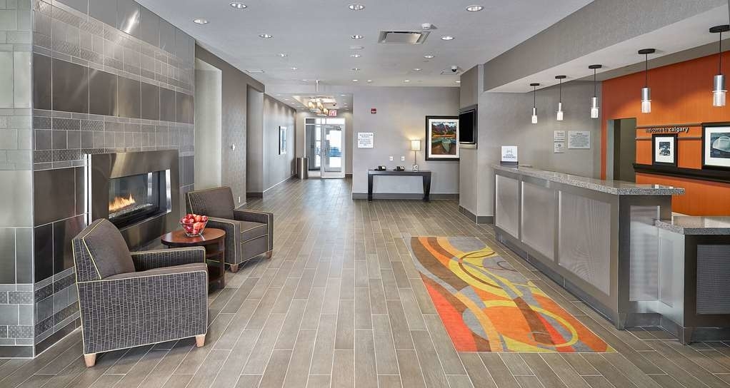 Hampton Inn by Hilton Calgary Airport North - Hotels