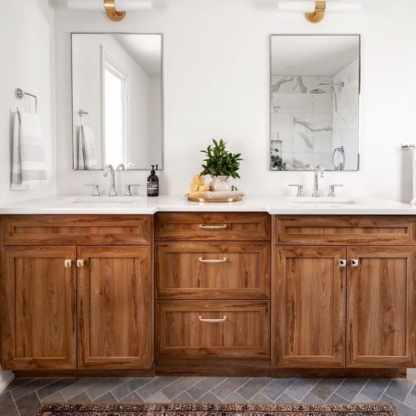 Deslaurier Custom Cabinets - Kitchen Cabinets