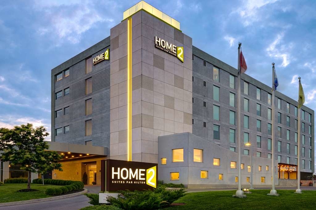 Home2 Suites by Hilton Montreal Dorval - Hôtels