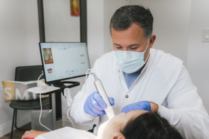 Smile Care Denture Centre - Traitement de blanchiment des dents