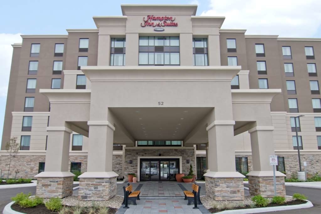 Hampton Inn & Suites by Hilton Toronto Markham - Hotels