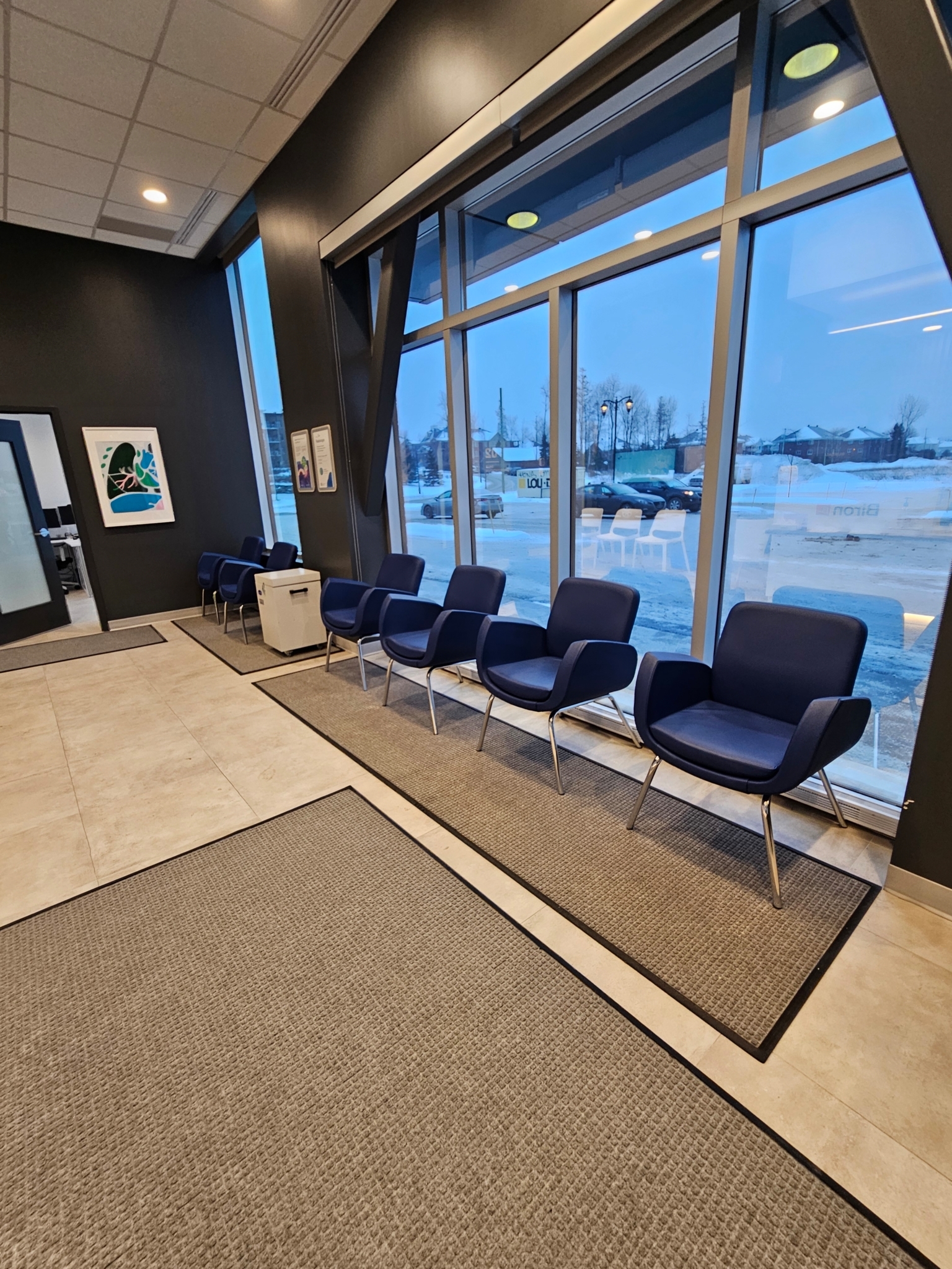 Biron - Laboratoire médical - Medical Laboratories