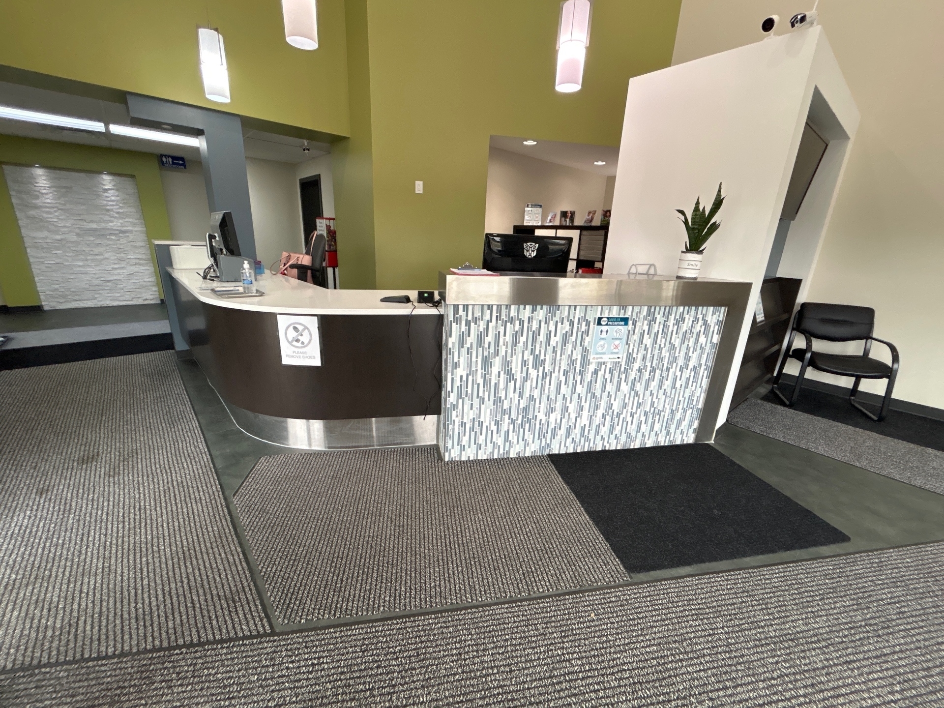 Fort Garry Dental Centre - Dentists