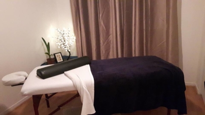 Stéphanie Charlebois Massothérapeute - Massage Therapists