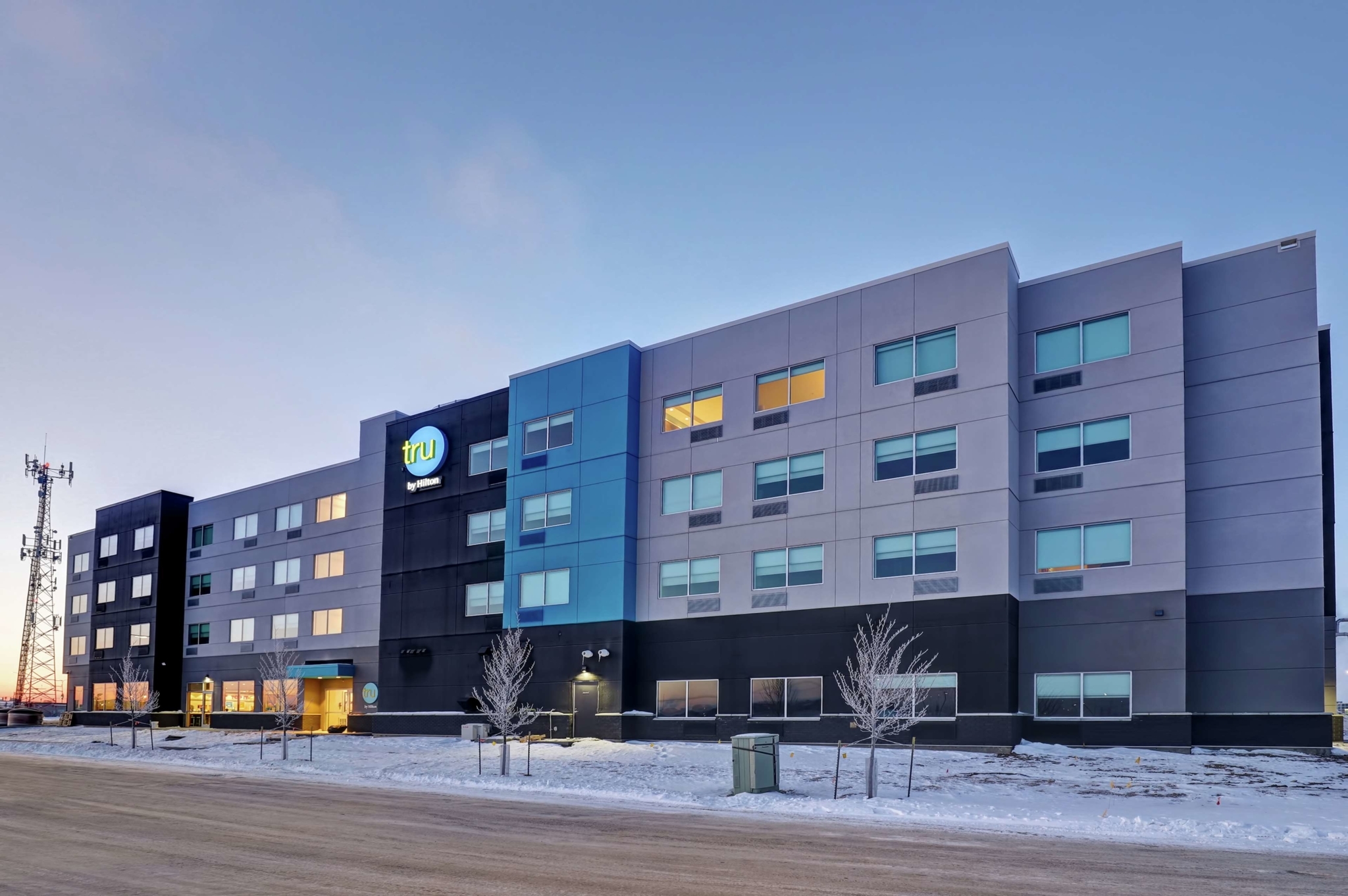 Tru by Hilton Edmonton Windermere - Hotels