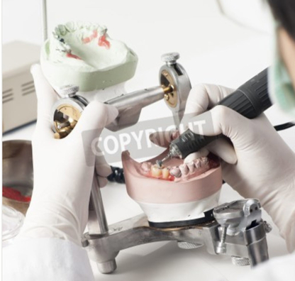 Highlands Dental Lab - Techniciens dentaires