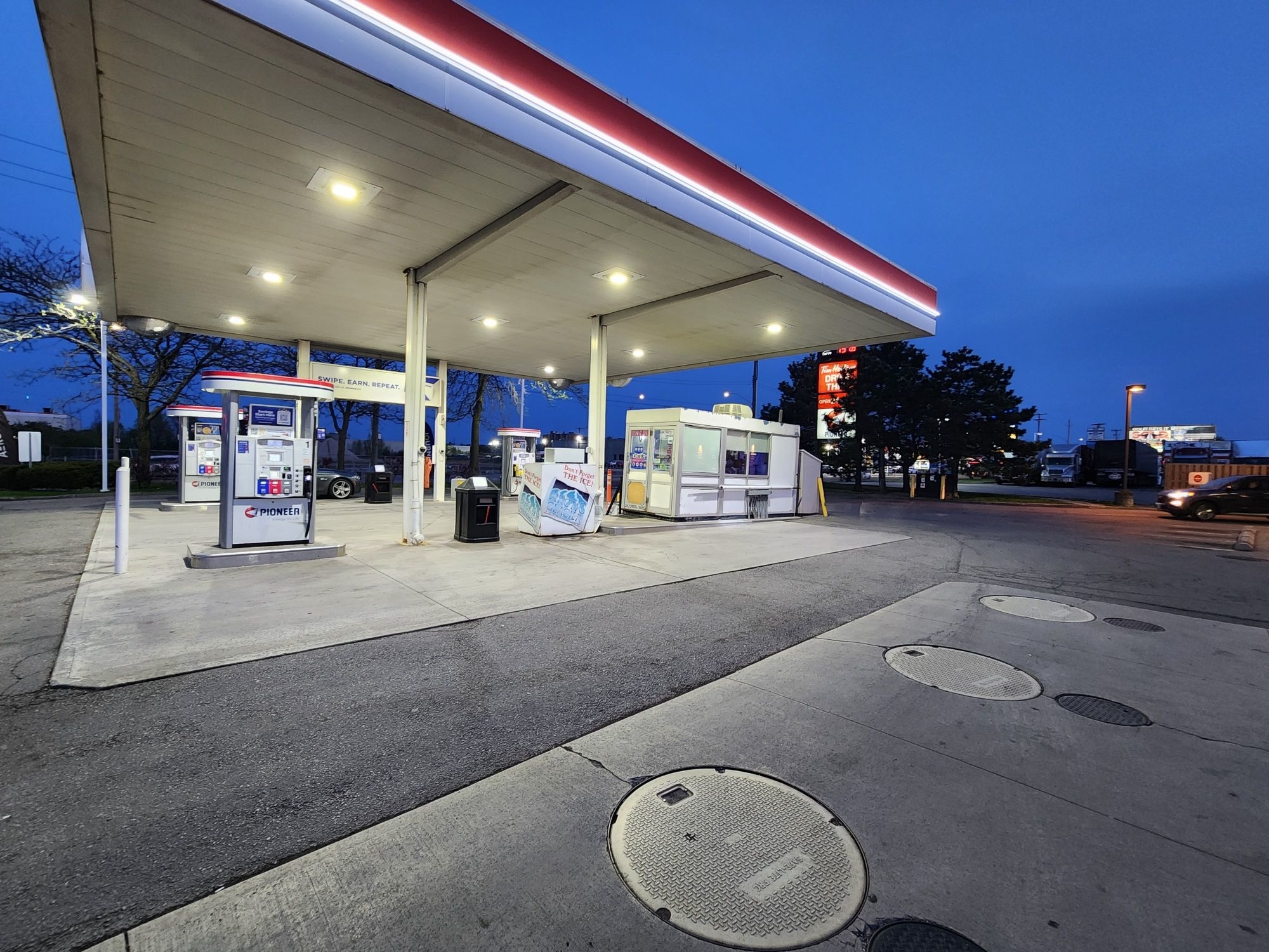 pioneer - gas station - Gas Stations