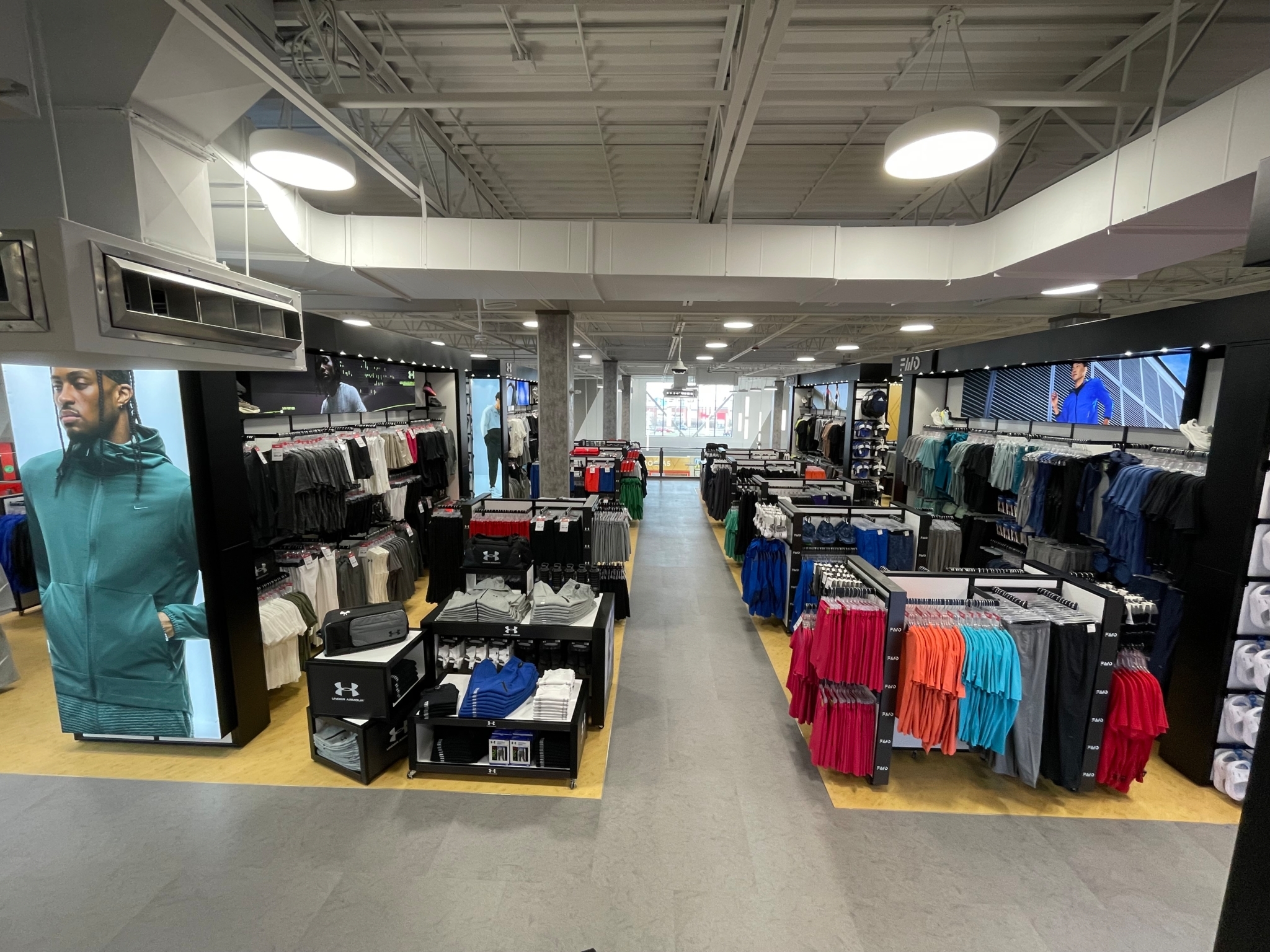 Sport Chek - Sporting Goods Stores