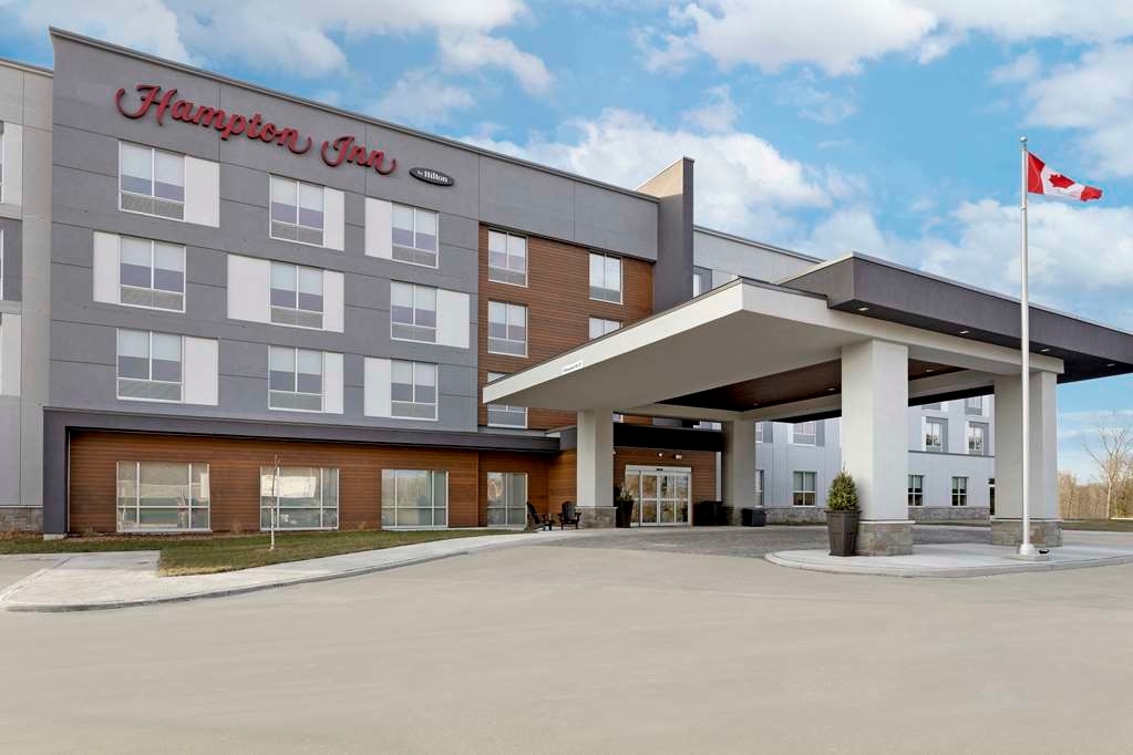 Hampton Inn by Hilton Cornwall - Hôtels