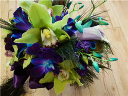 19 Melrose Flower Studio - Florists & Flower Shops