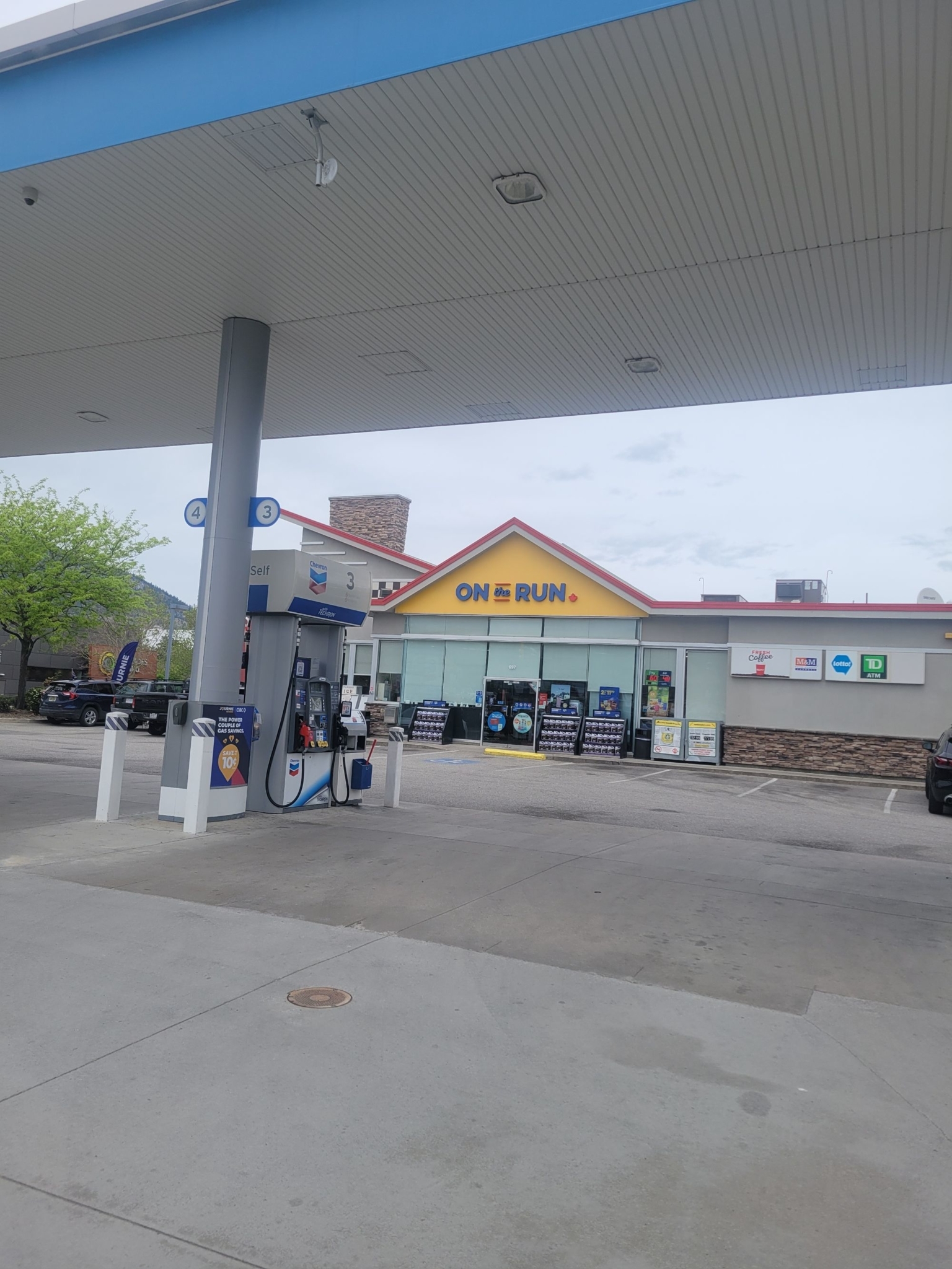 on the run - convenience store - Convenience Stores
