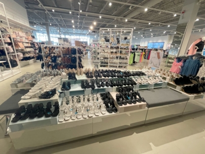 Ardene - Clothing Stores