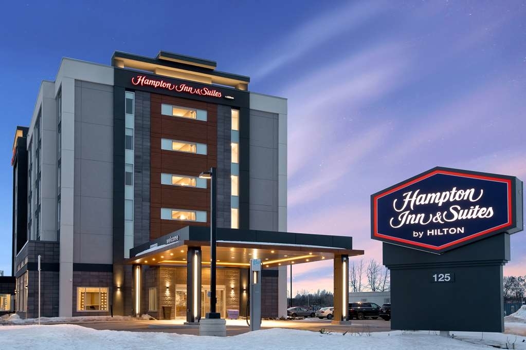 Hampton Inn & Suites Ottawa West - Hotels
