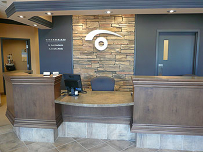 Mackenzie/Heslip Eyecare - Optometrists