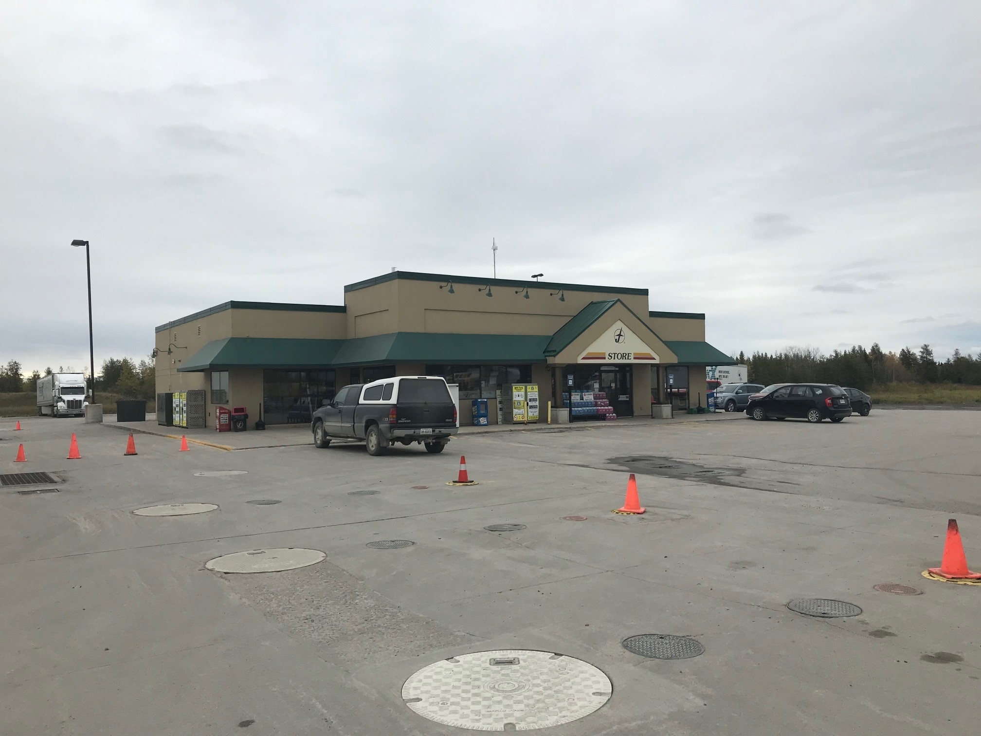 Flying J Travel Center - Truck Stops