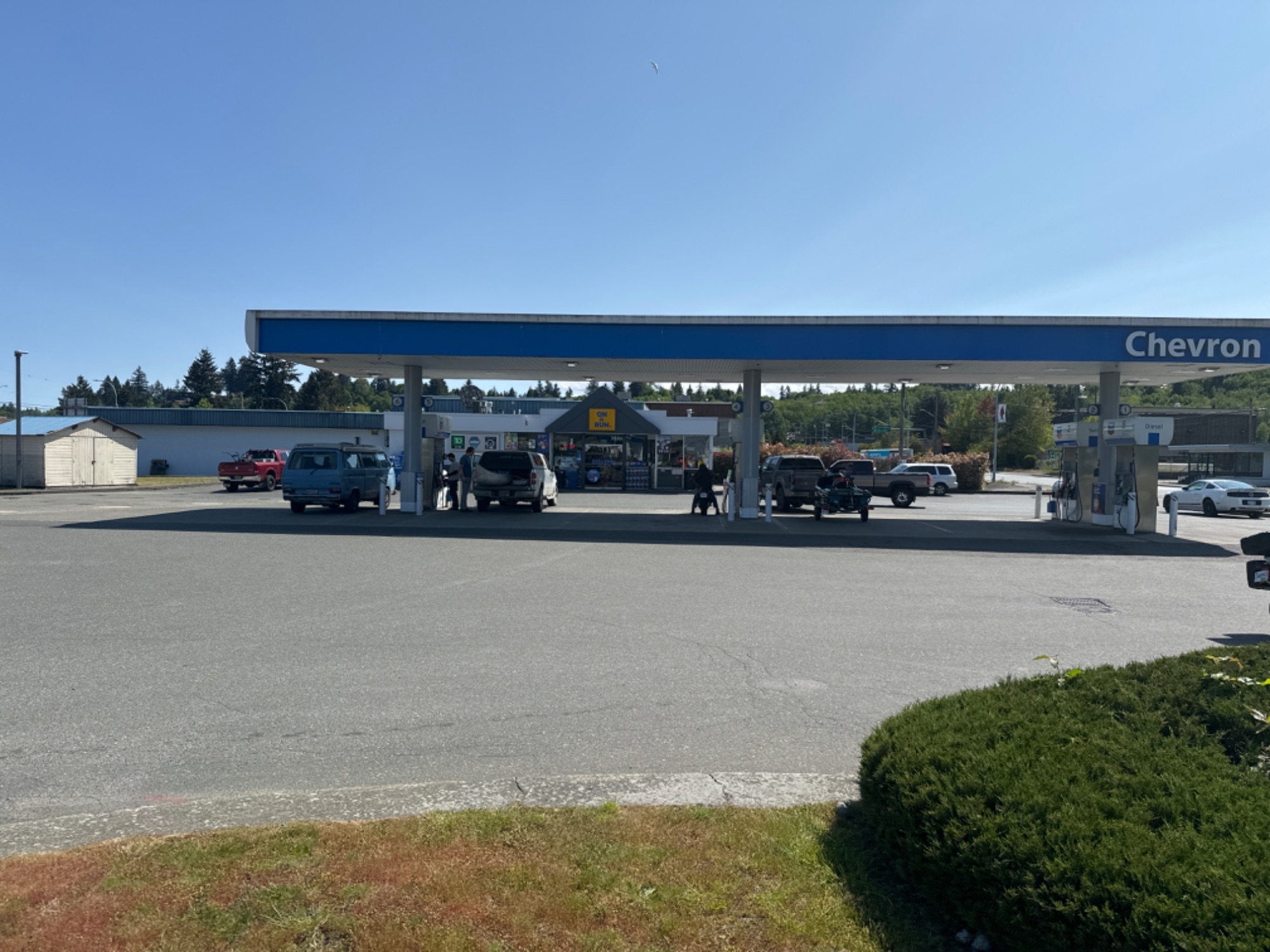 Chevron - Gas Station - Stations-services