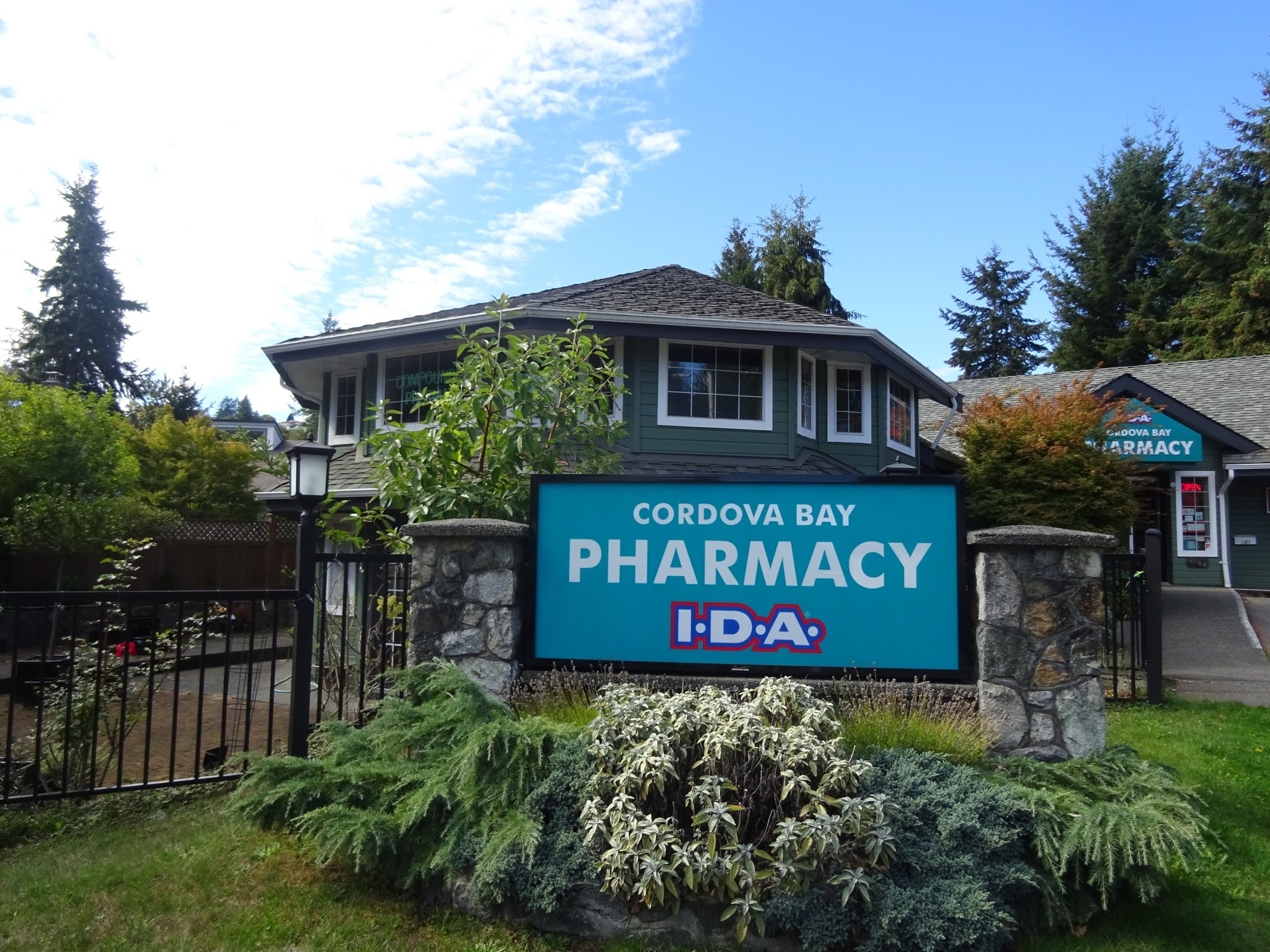 I.D.A. - Cordova Bay Pharmacy - Opening Hours - 5166 Cordova Bay Rd ...