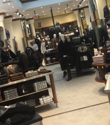 Ernest | Carrefour Laval - Magasins de vêtements pour hommes