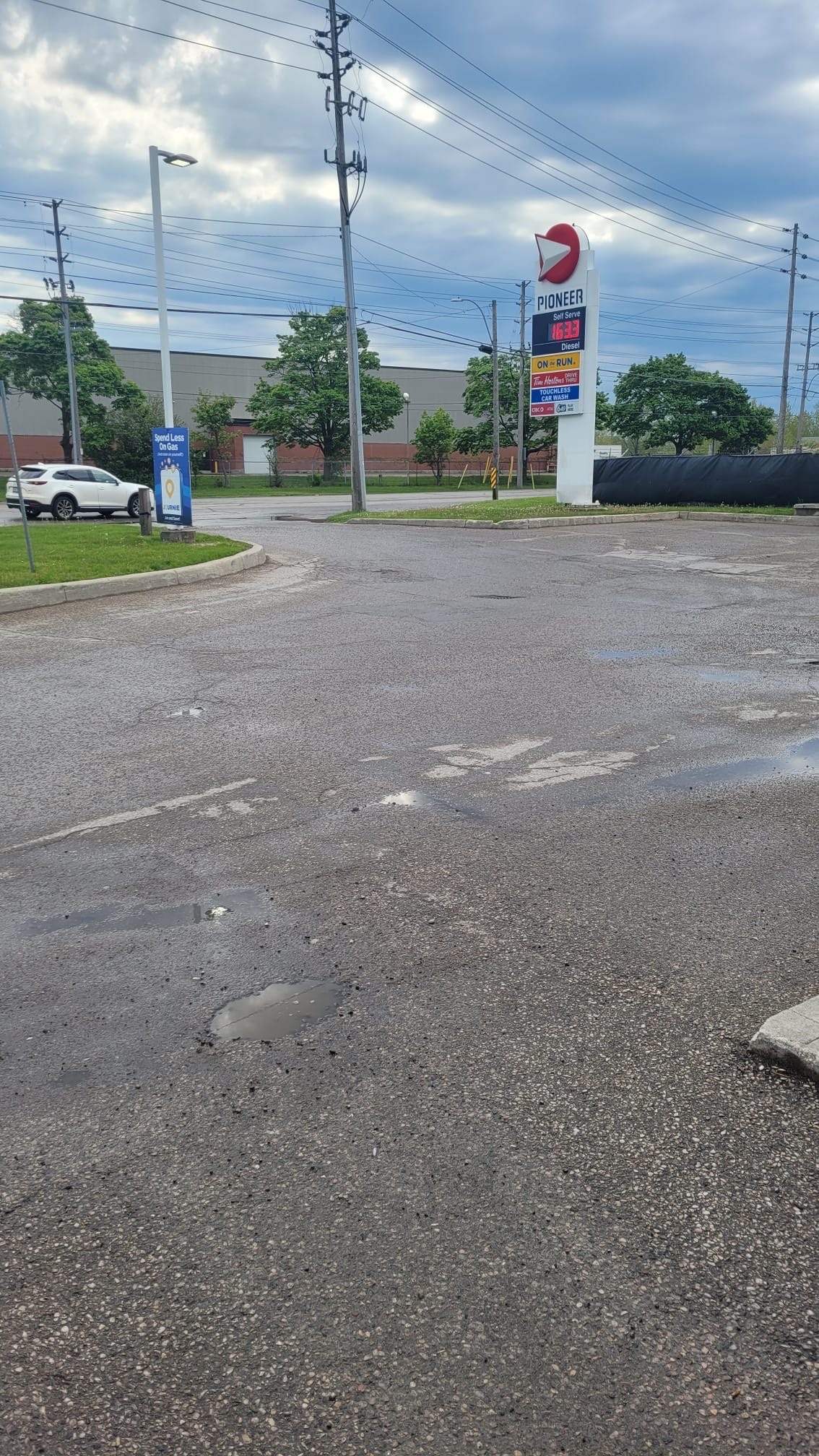 pioneer - gas station - Stations-services