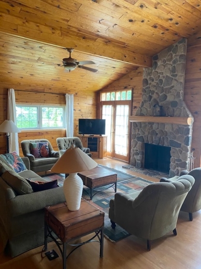 View Idylwylde Cabins’s Argyle profile