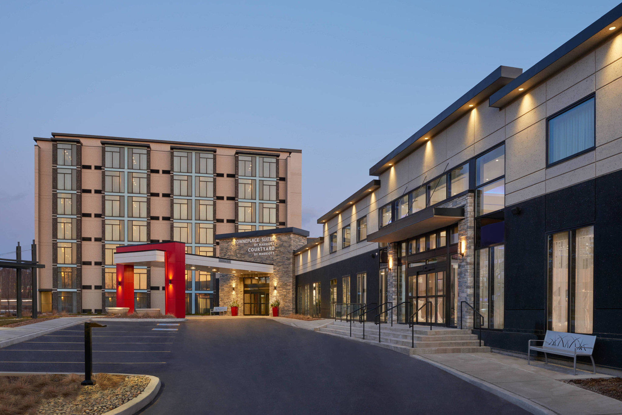 TownePlace Suites by Marriott Oshawa - Hotels