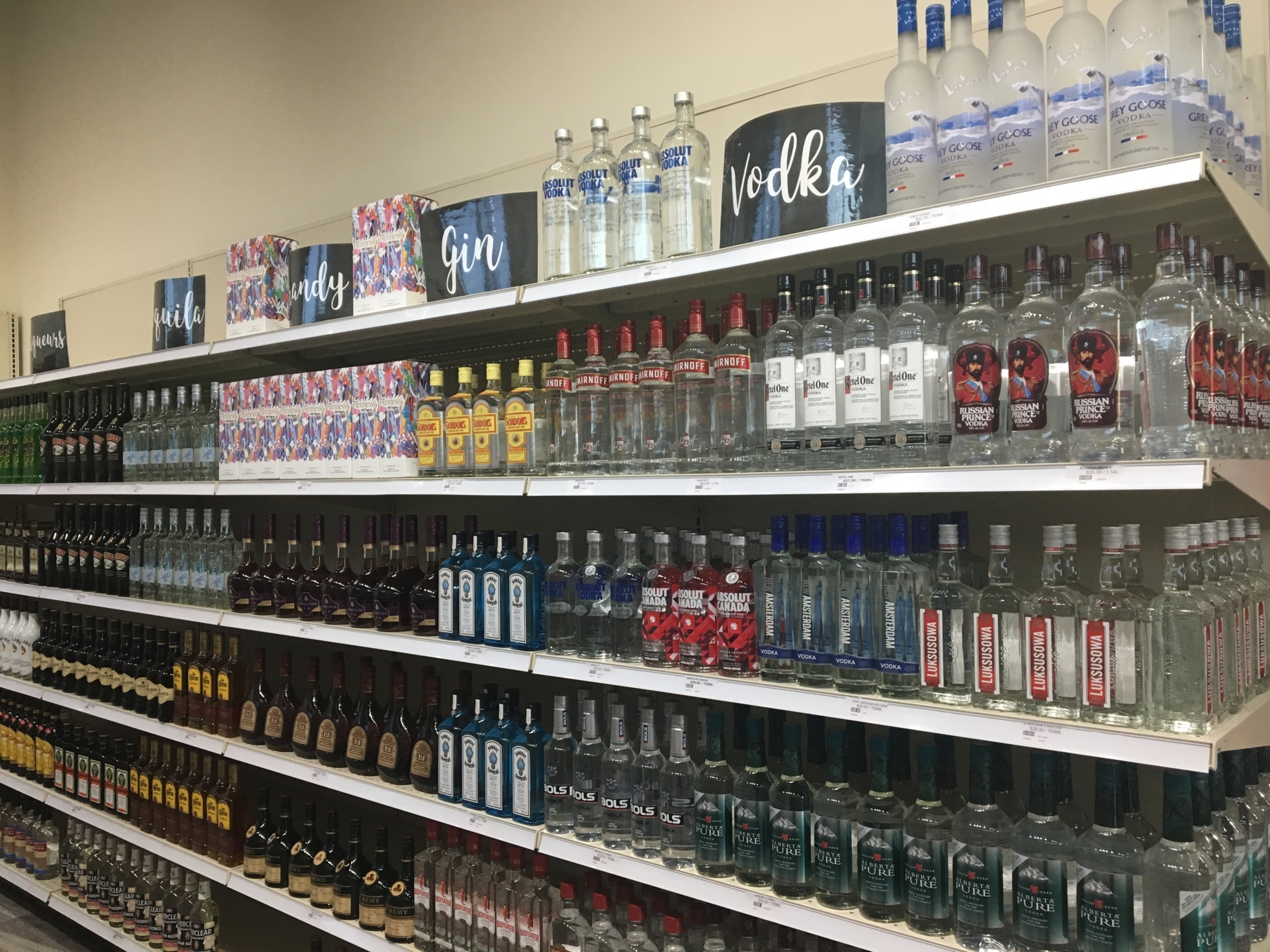 Southfort Liquor Store 101121 Town Crest Rd, Fort Saskatchewan, AB